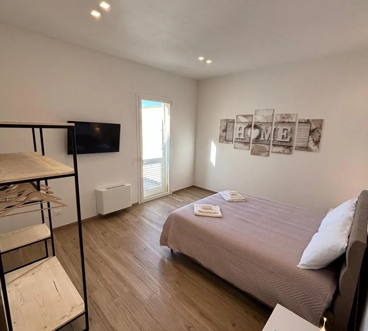 Le Terricate B&B Lecce 0*,  Olaszország